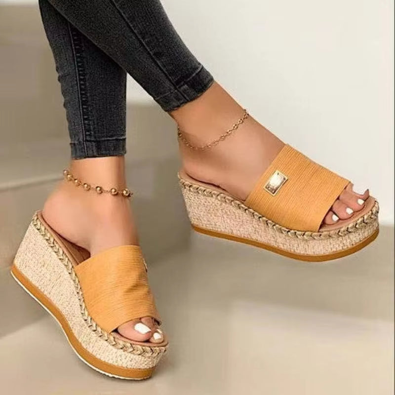 Summer Wedge Sandals Platform Flip Flops Soft Comfortable New Shoes Outdoor Beach Slippers Women'S Shoes with Raised Heels