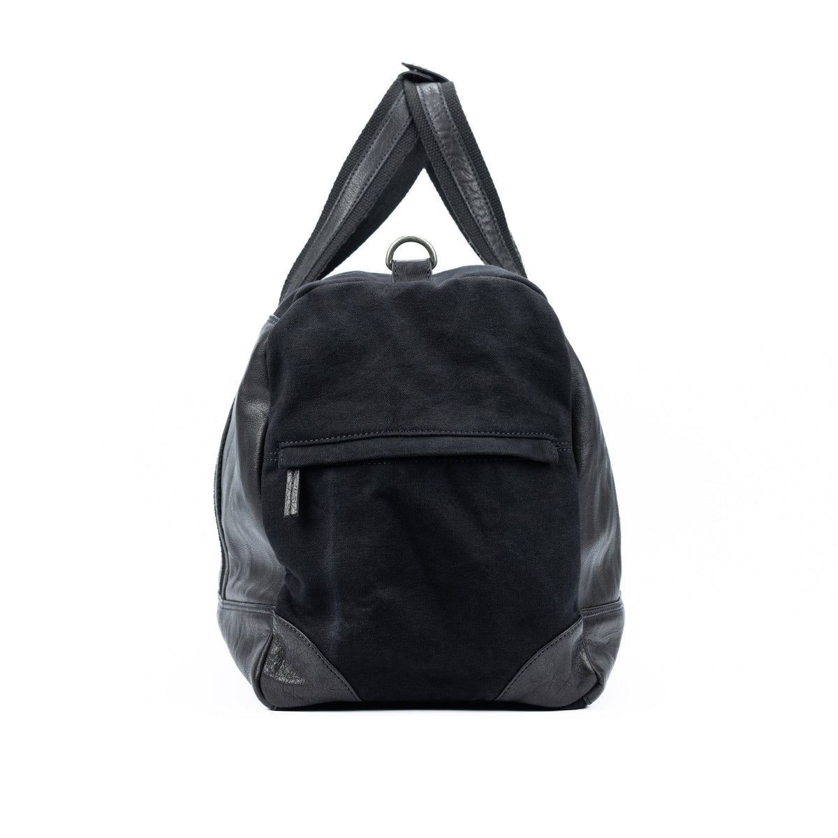 K0024AB | Canvas/Vera Leather Travel Duffle Bag, full-grain, ruffled - Black Color. Nickel Antique Accessories, Zipper Closure. Dimensions: 48 x 31 x 22 cm - Packaging: Tnt bag