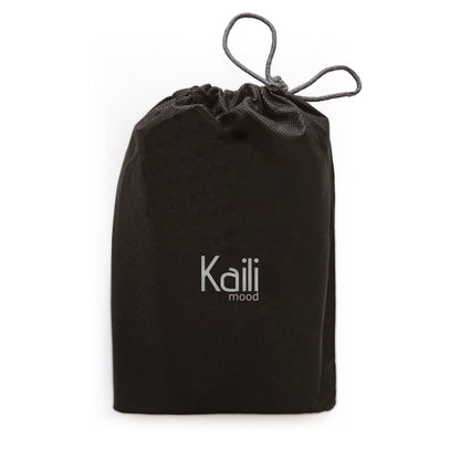 K0025AB | Beauty Case with side handle in genuine full grain leather with light grain - Black color. Zipper closure, Dimensions: 25 x 16 x 12 cm. Packaging: Tnt bag