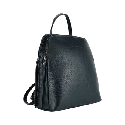 RB1018A | Women's Backpack Double compartment in Genuine Leather Made in Italy with adjustable shoulder straps. Gunmetal metal hardware - Black color - Dimensions: cm 26 x 30 x 14.5