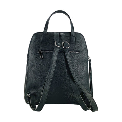RB1018A | Women's Backpack Double compartment in Genuine Leather Made in Italy with adjustable shoulder straps. Gunmetal metal hardware - Black color - Dimensions: cm 26 x 30 x 14.5