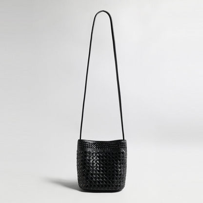 Hand-Woven Lambskin Bucket Bag – Two-Tone Intrecciato Weave with Slim Shoulder Strap